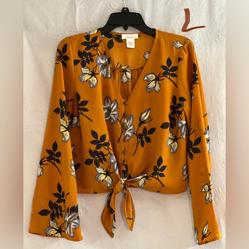 3 for $10 LADIES BRONZE TOP WITH GREY, YELLOW & BLACK FLOWERS